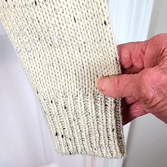 Market & Spruce Button Back Sweater - Picture 5 of 13